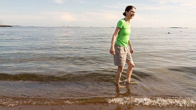 2014-07-20-wading-at-the-shore-004