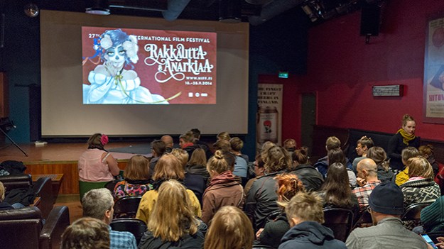 2014-09-27-in-the-cinema-part-two-008