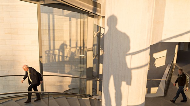 2014-12-28-shadow-in-the-museum-037