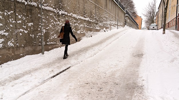 2015-02-03-snowy-street-026