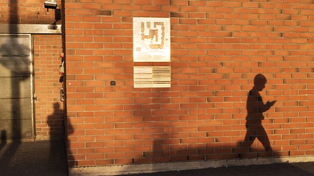 2015-02-15-tile-wall-with-shadows-060