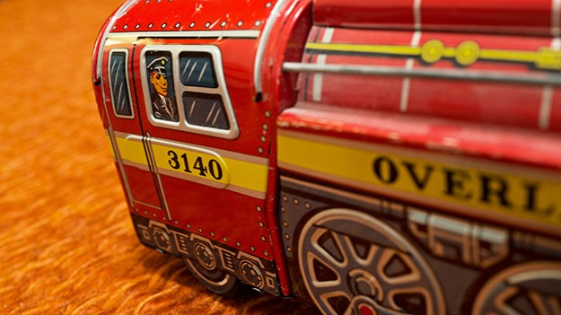 2015-02-22-toy-locomotive-011