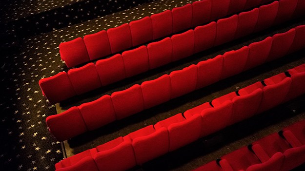 2015-04-25-in-the-cinema-part-six-032