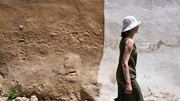 2015-07-19-woman-with-a-white-hat-012