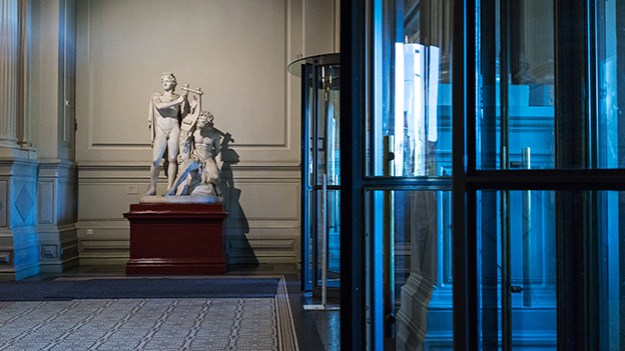 2015-09-04-entrance-of-the-museum-032