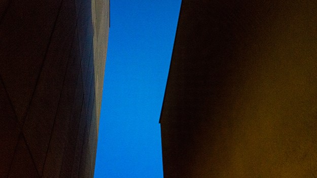 2015-09-14-between-the-buildings-007