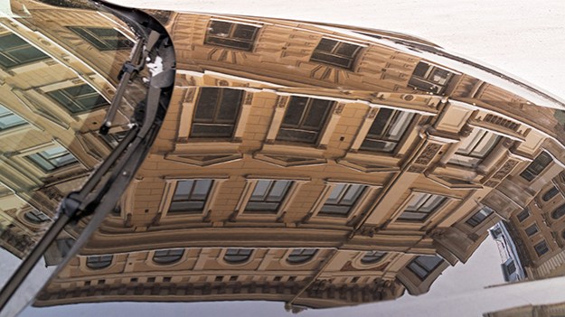 2016-01-14-reflection-of-the-building-005