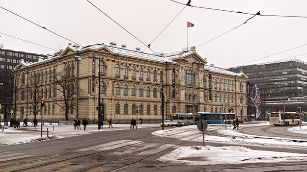 2016-02-06-the-sami-flag-on-the-museum-015