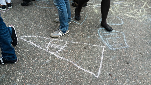 2016-07-22-feet-and-figures-019