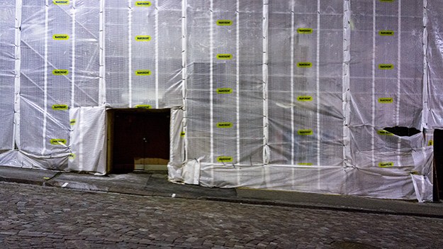 2016-09-04-wrapped-building-001