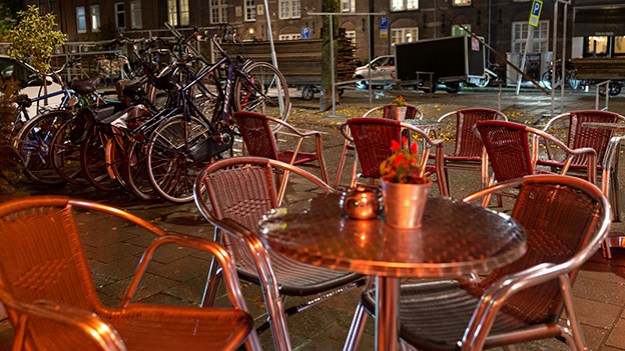 2016-11-05-empty-terrace-part-004