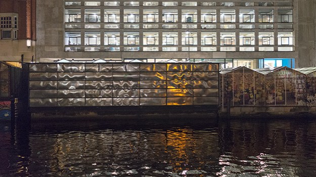 2016-11-15-behind-the-flower-market-005