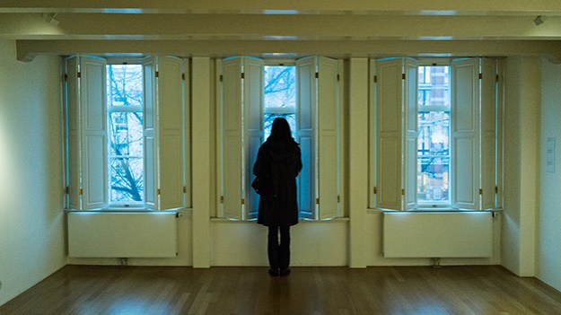 2016-12-14-at-the-museum-window-004