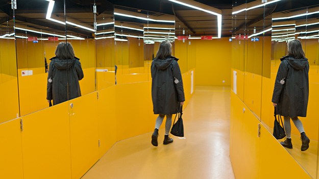 2017-02-25-between-the-mirrors-021